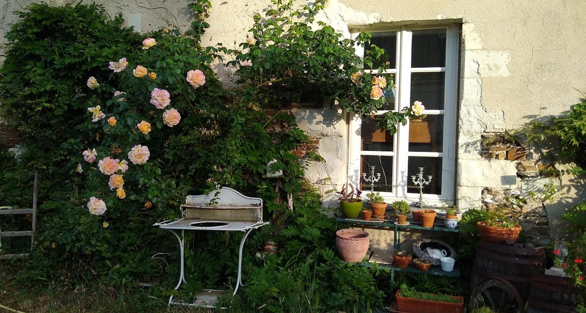 Loge & Broc Bed & Breakfast La Possonniere Exterior photo